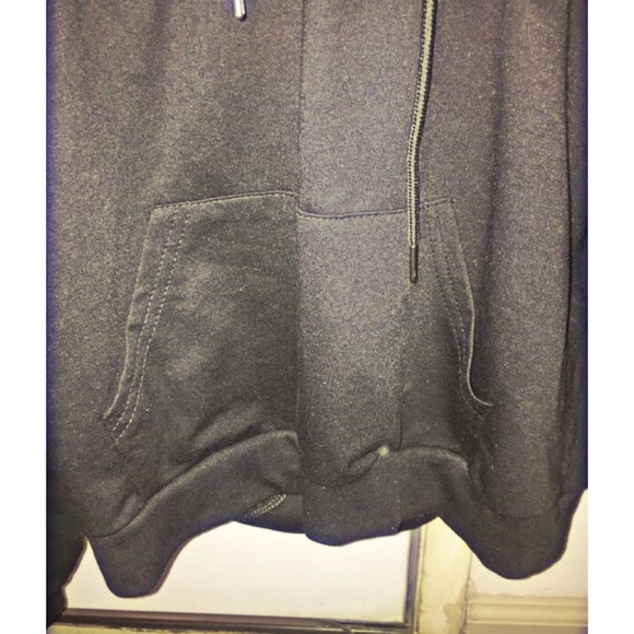 Black hoodie with mesh strip NWOT - Picture 3 of 6